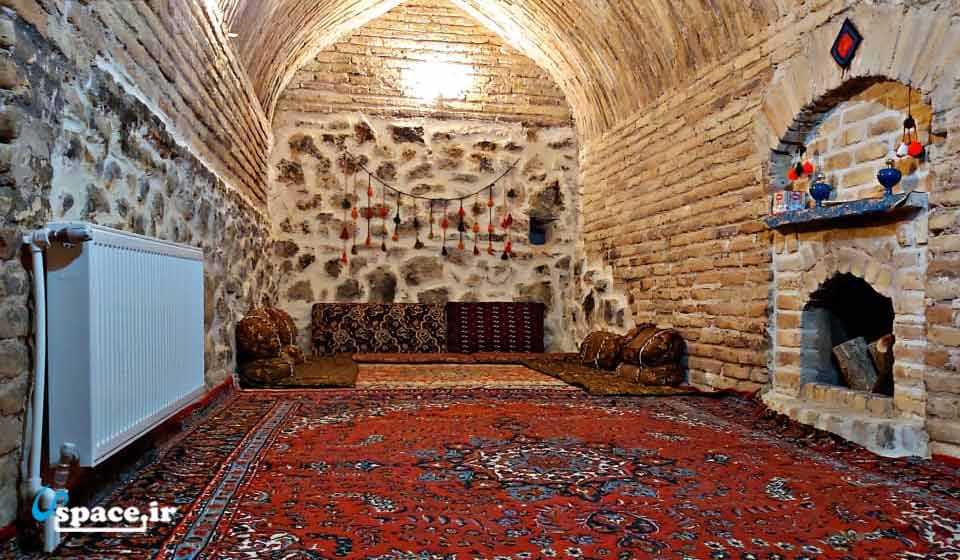 نمای داخلی اتاق های اقامتگاه بوم گردی کاروانسرای شاه عباسی - ایزدخواست